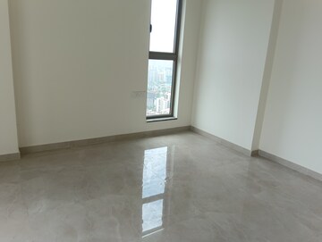 Room in 2 BHK Apartment at Sheth Irene, Malad West – for Rent