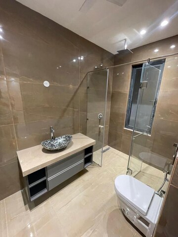 Team Area in 3 BHK Builder Floor at DLF City Gurgaon, Sector 27 – for Rent
