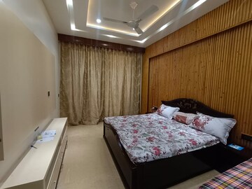 Bedroom in 3 BHK Builder Floor at DLF City Gurgaon, Sector 27 – for Rent
