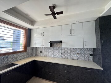 Kitchen in 3 BHK Builder Floor at Global Arcade, Sector 42 – for Sale