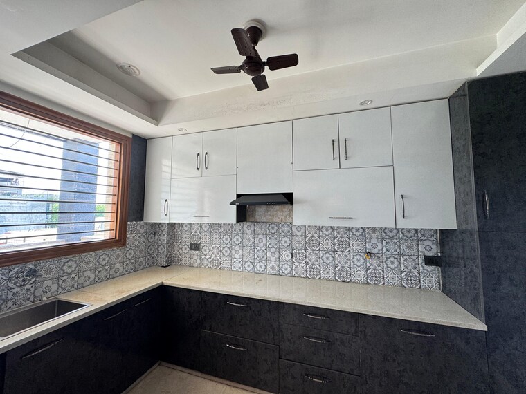 Kitchen, global-arcade 3 Bedroom 215 Sq.Yd. Builder Floor In Sector 42 Gurgaon 9096573