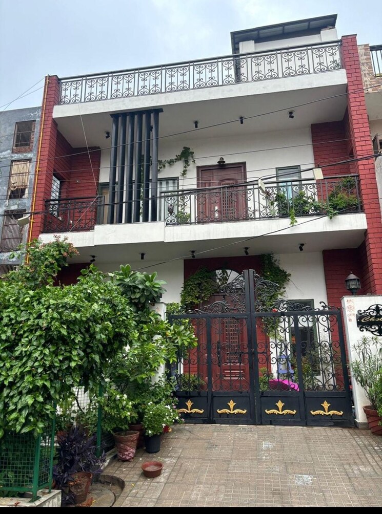 Exterior View, sector 11 6 Bedroom 112 Sq.Mt. Independent House In Sector 11 Noida 9096589