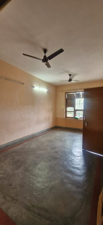 Room in 2 BHK Independent House at Sector 7 – for Rent