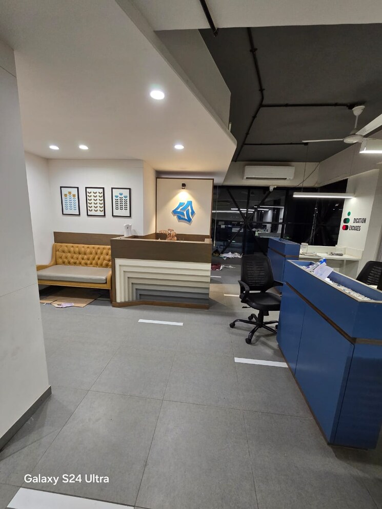 Team Area, ajwa road Commercial Office Space 1400 Sq.Ft. In Ajwa Road Vadodara 9096583