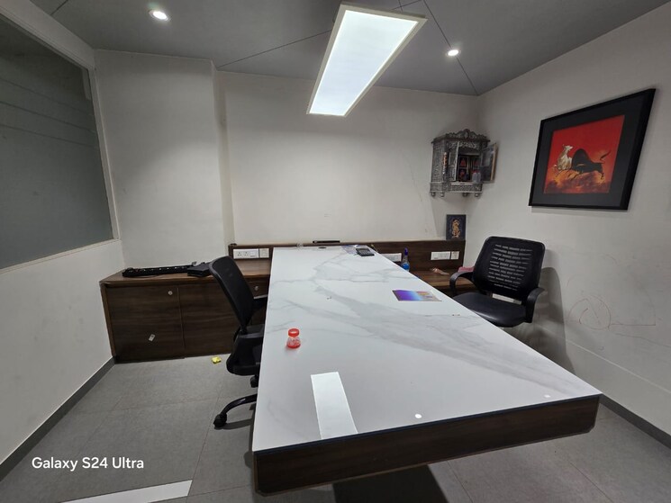 Team Area, ajwa road Commercial Office Space 1400 Sq.Ft. In Ajwa Road Vadodara 9096583