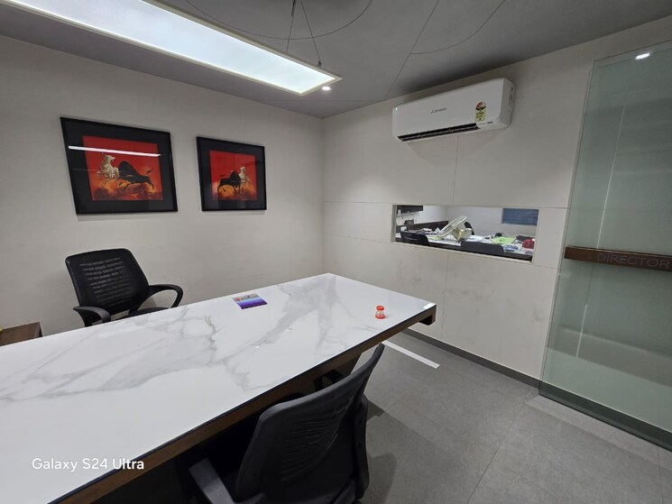 Team Area, ajwa road Commercial Office Space 1400 Sq.Ft. In Ajwa Road Vadodara 9096583