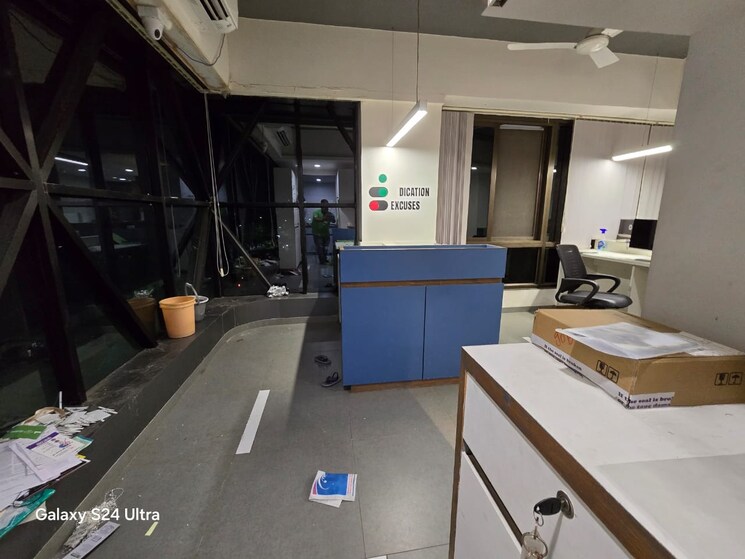 Team Area, ajwa road Commercial Office Space 1400 Sq.Ft. In Ajwa Road Vadodara 9096583