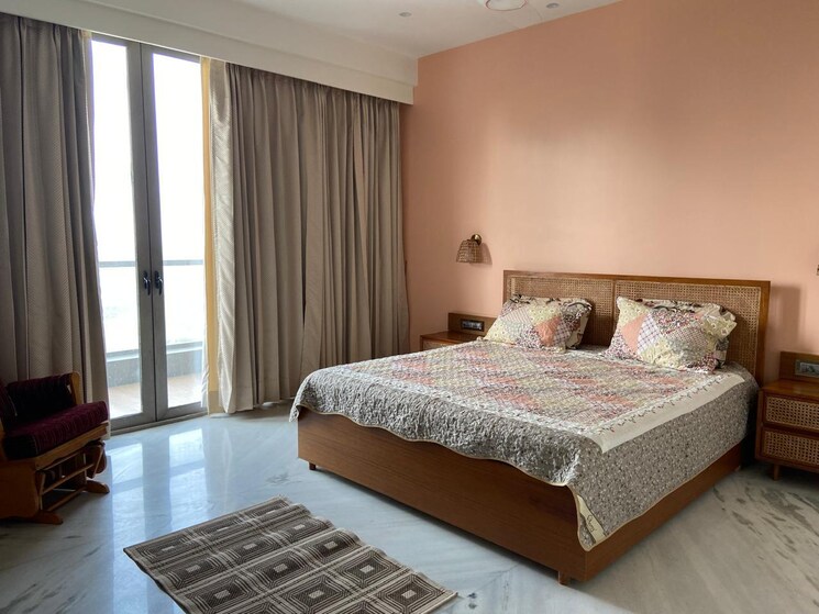 Bedroom, paras-quartier 4 Bedroom 6000 Sq.Ft. Apartment In Gwal Pahari Gurgaon 9096600