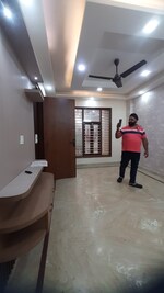 2 BHK 100 Sq.Yd. Builder Floor in Hari Nagar