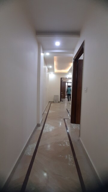 Furnished Amenities in 2 BHK Builder Floor at Hari Nagar – for Sale