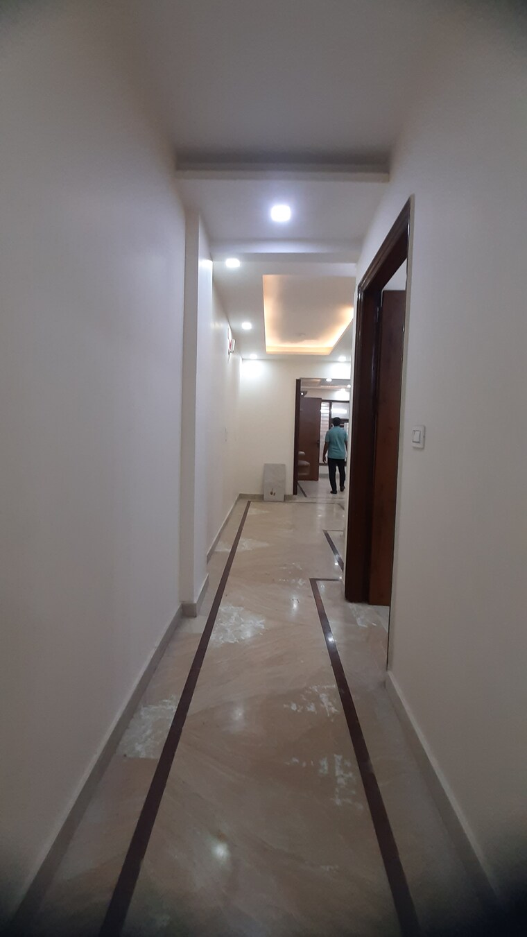 undefined, hari nagar 2 Bedroom 100 Sq.Yd. Builder Floor In Hari Nagar Delhi 9096607
