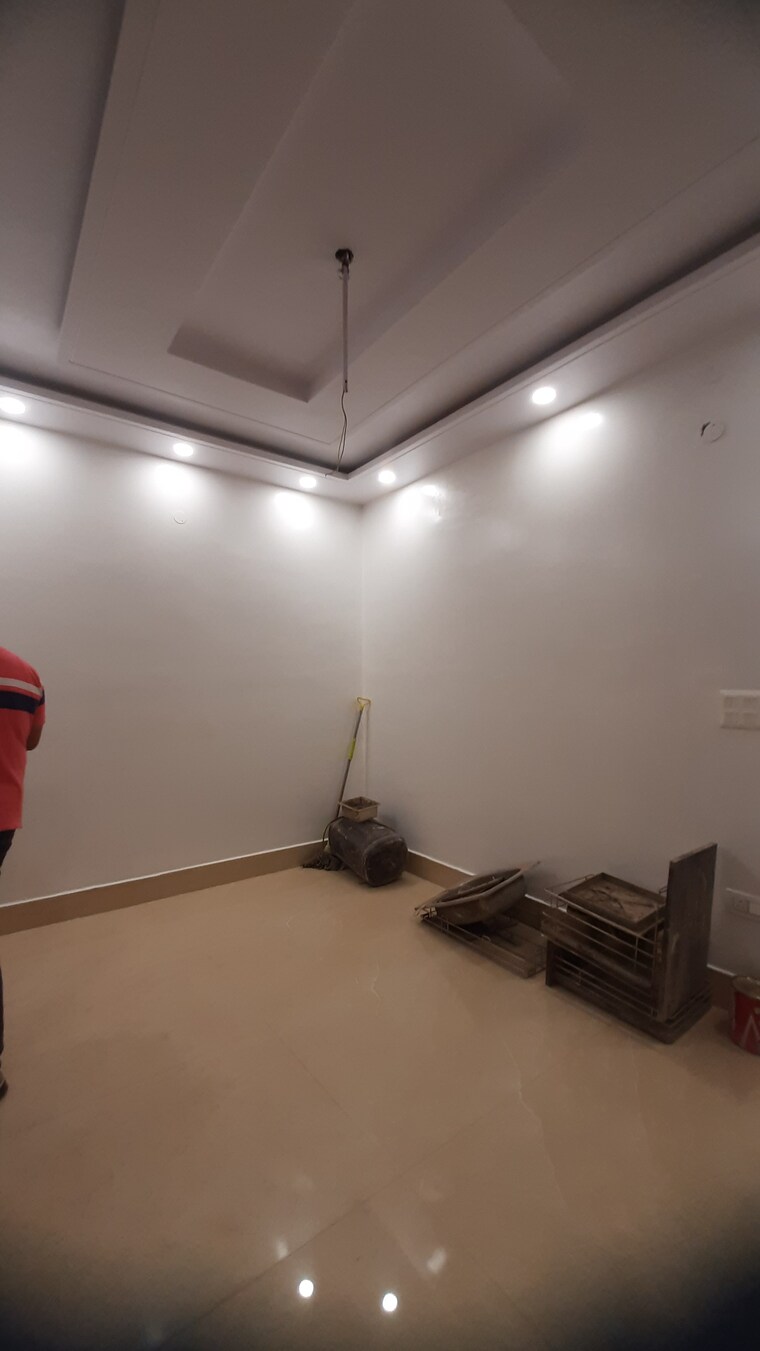 undefined, hari nagar 2 Bedroom 110 Sq.Yd. Builder Floor In Hari Nagar Delhi 9096677