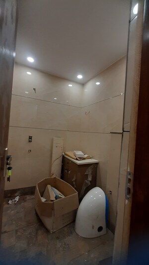 Furnished Amenities in 2 BHK Builder Floor at Hari Nagar – for Sale