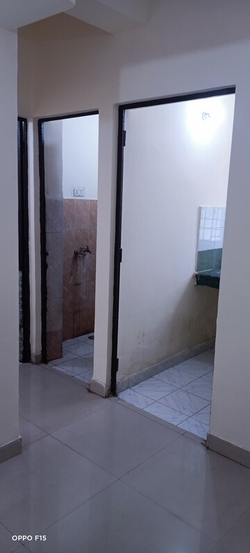 Room in 2 BHK Builder Floor at GNDA Flats, Zeta I Greater Noida – for Rent