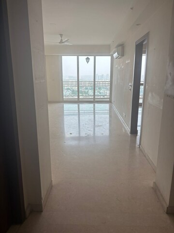 4 BHK Apartment For Rent in DLF Park Place, Sector 54