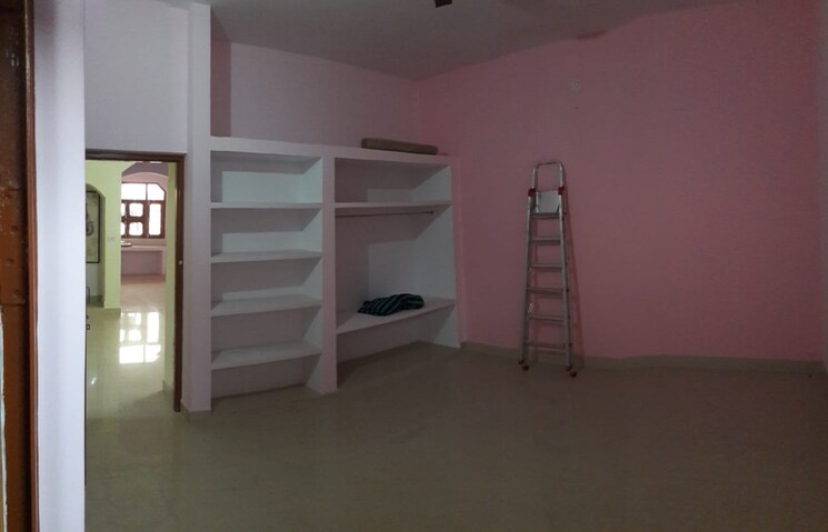 Room, indira nagar 2 Bedroom 1500 Sq.Ft. Independent House In Indira Nagar Lucknow 9096644