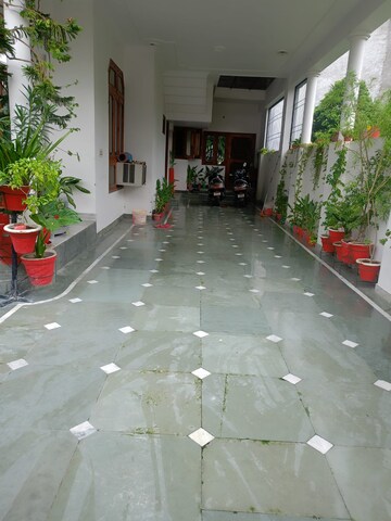 Parking in 2 BHK Independent House at Indira Nagar – for Rent