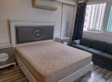 Bedroom in 4 BHK Apartment at DLF Park Place, Sector 54 – for Rent