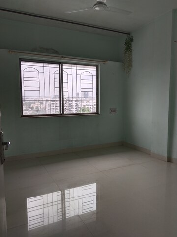 Room in 3 BHK Apartment at Kubera Gulshan, Aundh – for Rent