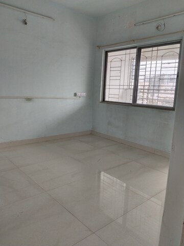 Room in 3 BHK Apartment at Kubera Gulshan, Aundh – for Rent