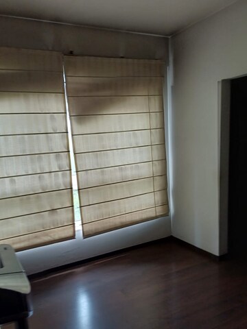 Room in 4 BHK Apartment at Emaar The Palm Springs, Sector 54 – for Rent