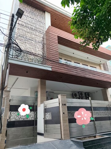 Office Space For Rent in Gomti Nagar