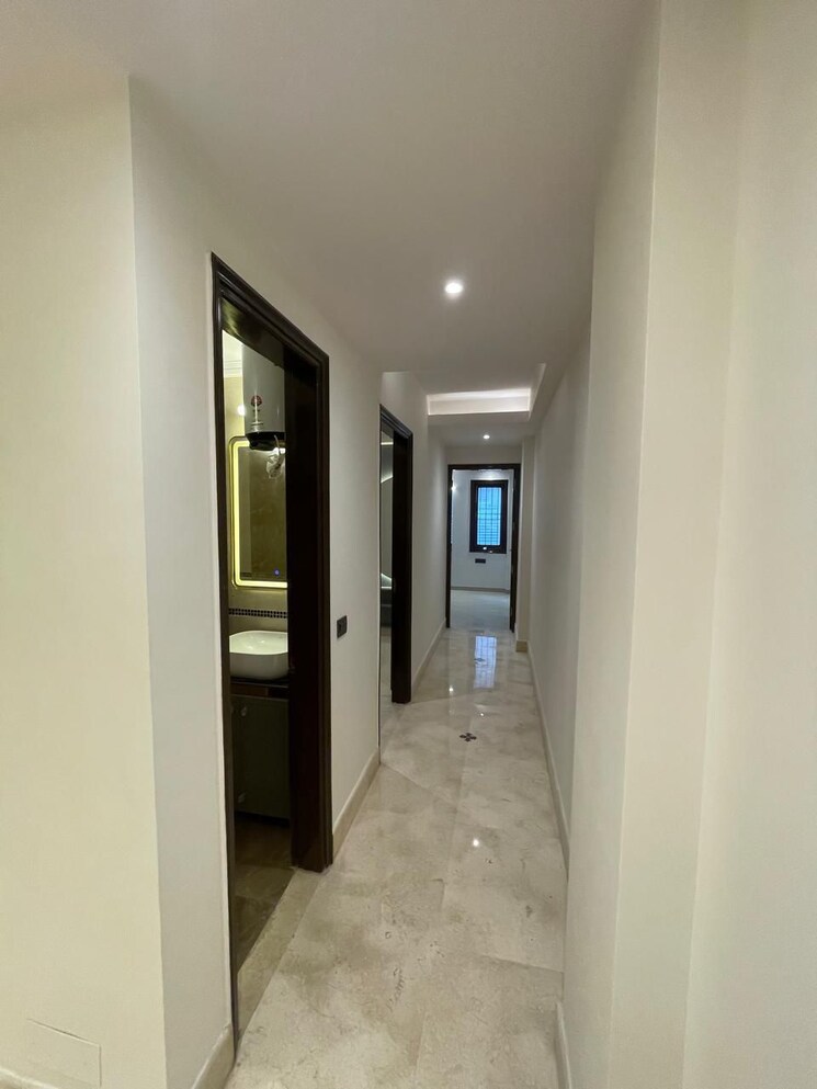 Other, east-of-kailash-block-b-rwa 3 Bedroom 160 Sq.Yd. Builder Floor In East Of Kailash Delhi 9096668