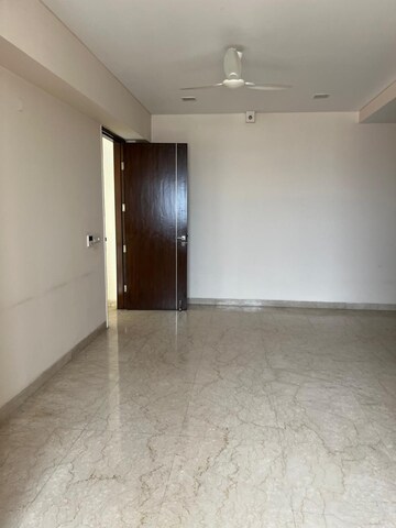 Room in 5 BHK Penthouse at Abw La Lagune, Sector 54 – for Rent