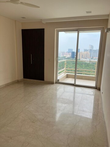 Room in 5 BHK Penthouse at Abw La Lagune, Sector 54 – for Rent