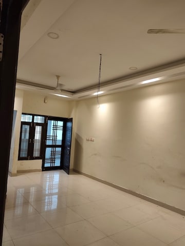 Room in  Office Space at Gomti Nagar – for Rent