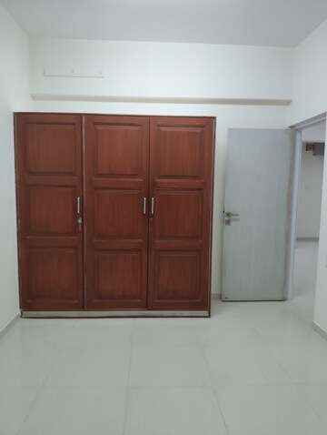 Room in 3 BHK Apartment at Pestom Sagar Colony, Chembur – for Rent