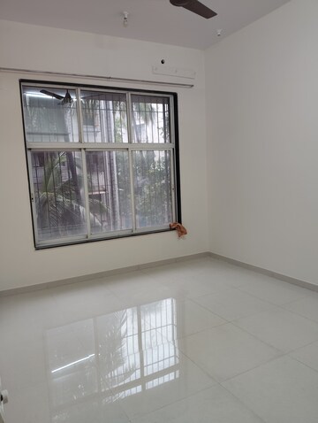Room in 3 BHK Apartment at Pestom Sagar Colony, Chembur – for Rent
