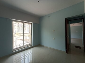 Room in 2 BHK Apartment at Sunrise Glory, Shilphata – for Rent