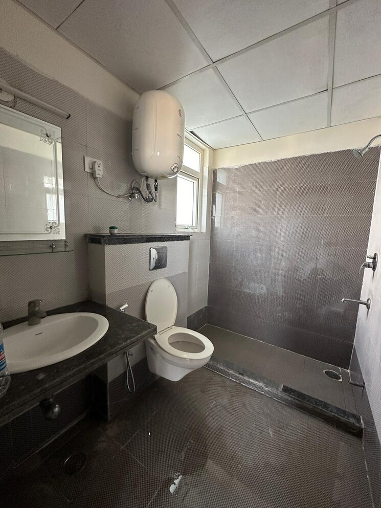 Bathroom, nk-sharma-savitry-greens 3 Bedroom 1690 Sq.Ft. Apartment In Lohgarh Zirakpur 9096739