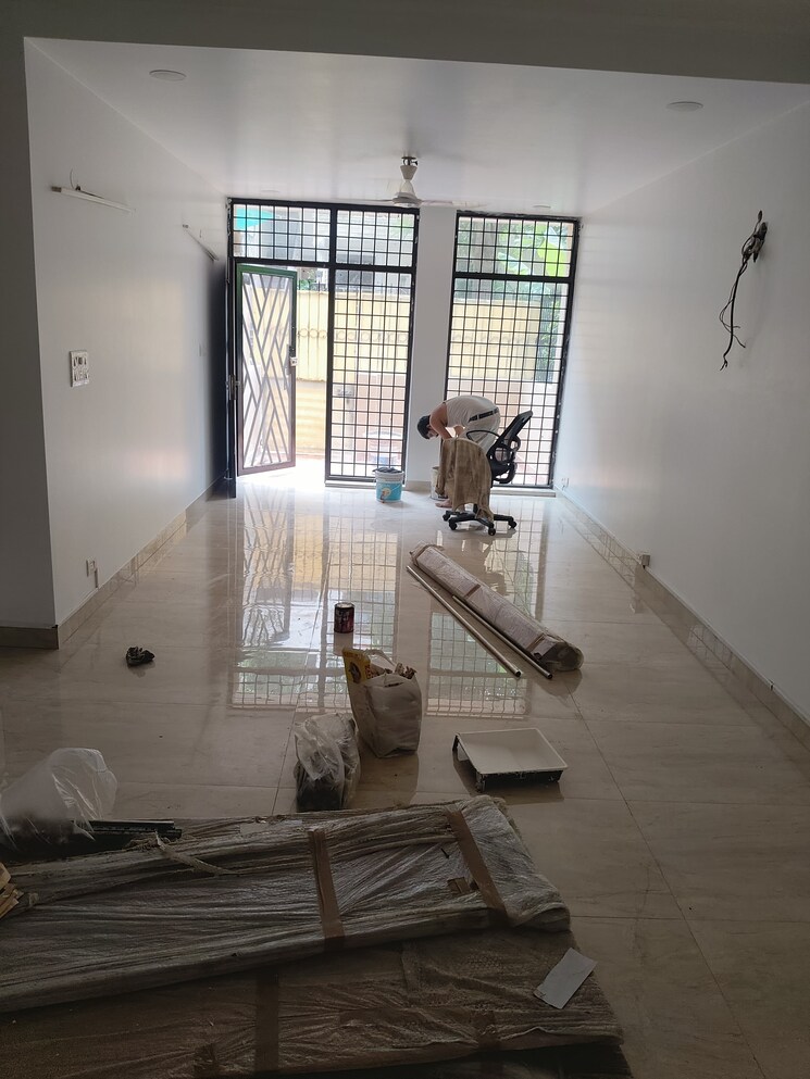 Room, dwarka 1 Bedroom 56 Sq.Yd. Apartment In Dwarka Delhi 9096754