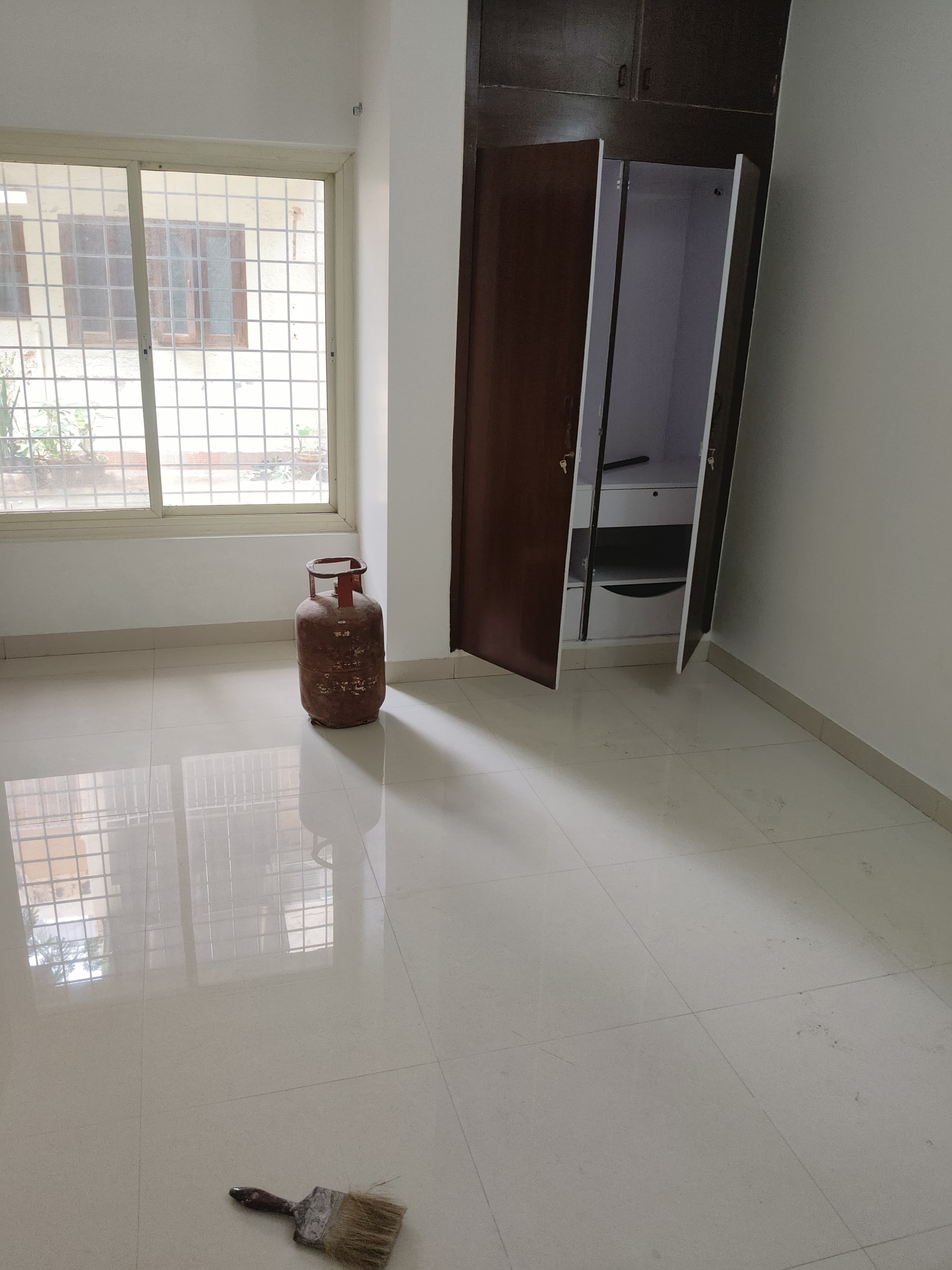 1 BHK + Extra Room Apartment For Sale in Dwarka