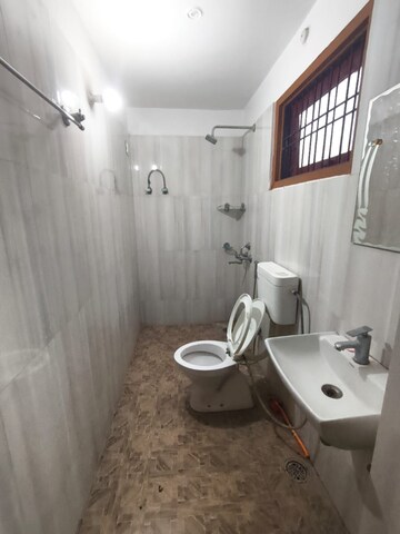 Bathroom in 2 BHK Independent House at Gomti Nagar – for Rent
