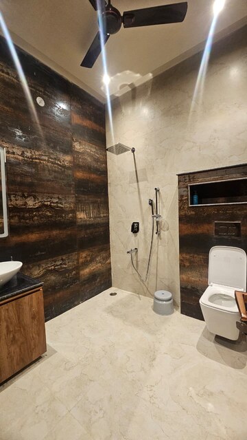 Bathroom in 3 BHK Independent House at Gomti Nagar – for Rent