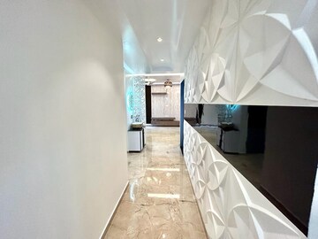 3 BHK Apartment – Entrance View at Mansarovar Extension - for Rent