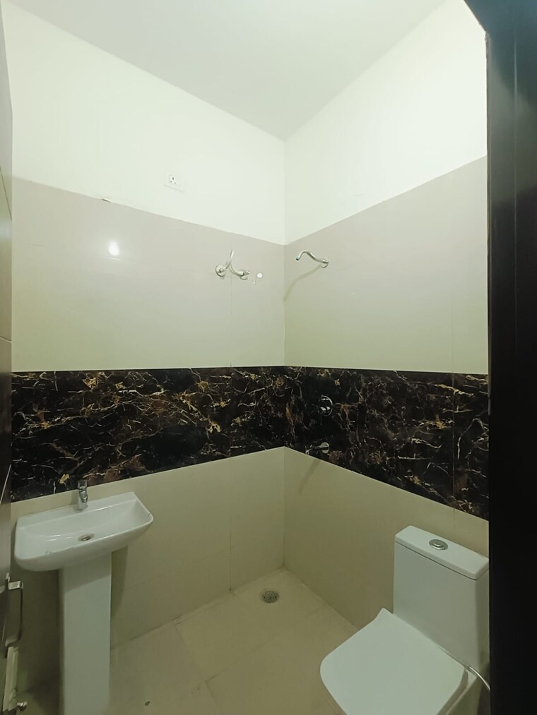 Attached Bathroom, sector 124 3 Bedroom 90 Sq.Yd. Independent House In Sector 124 Mohali 9096810