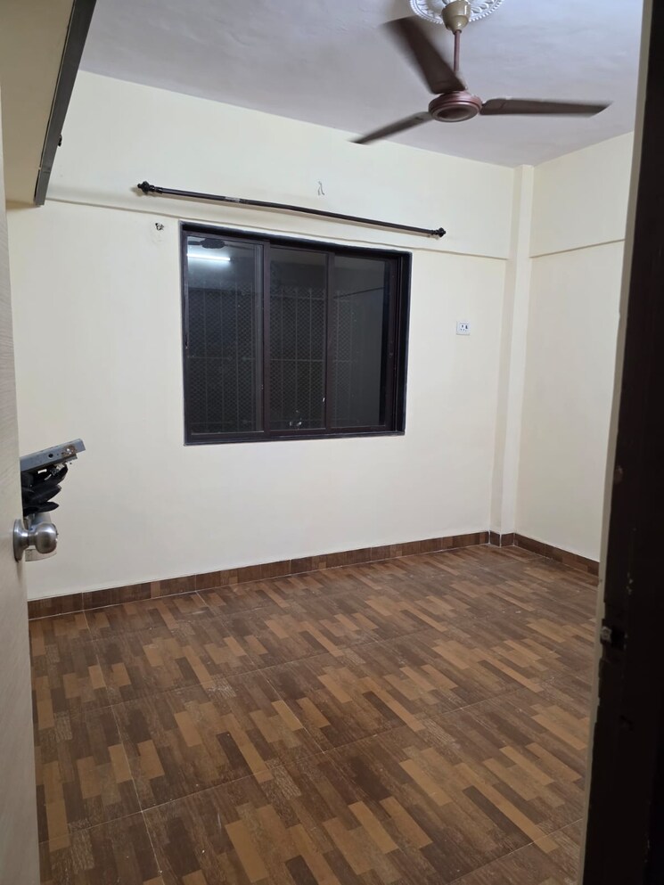 Room, gorai-shree-om-chs 2 Bedroom 650 Sq.Ft. Apartment In Gorai Mumbai 9096823