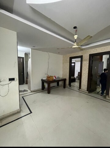 Parking in 3 BHK Apartment at Partap Builder Floors, Uttam Nagar – for Rent