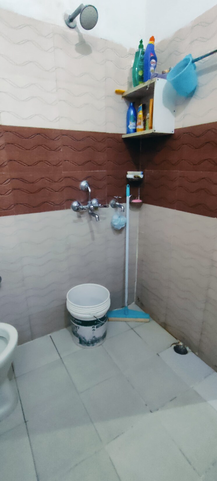Bathroom, kharar 1 Bedroom 65 Sq.Yd. Apartment In Kharar Mohali 9096826