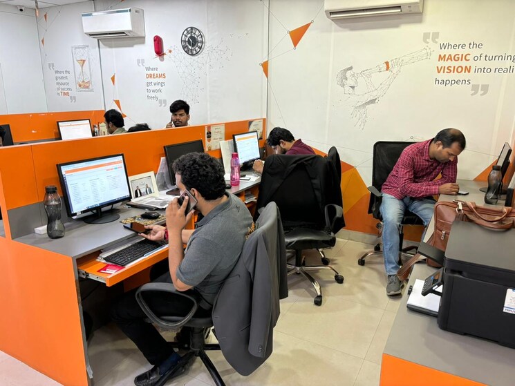 Team Area, vibhuti khand Commercial Office Space 1800 Sq.Ft. In Vibhuti Khand Lucknow 9096840