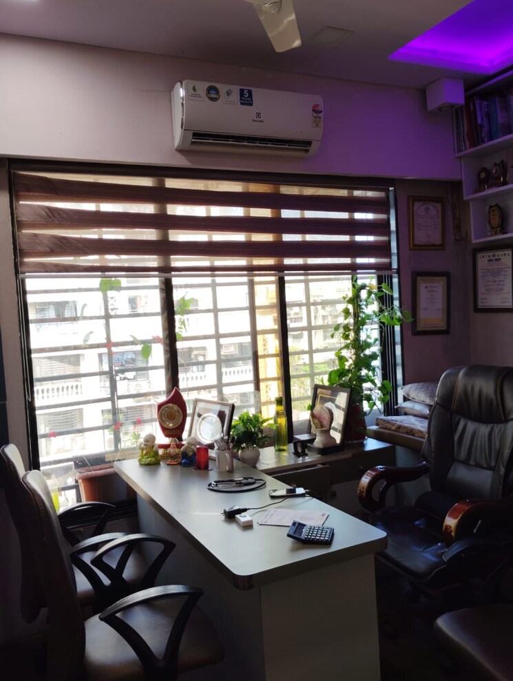Team Area, goyal-trade-center Commercial Office Space 510 Sq.Ft. In Borivali East Mumbai 9096831