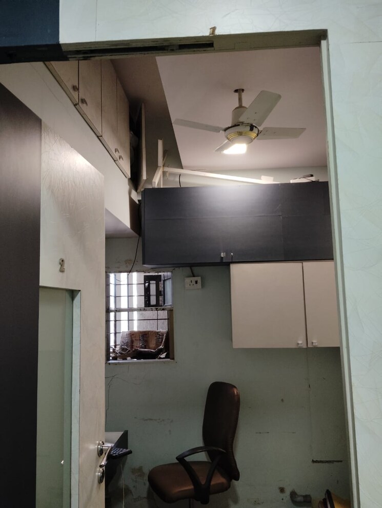 Bathroom, goyal-trade-center Commercial Office Space 510 Sq.Ft. In Borivali East Mumbai 9096831