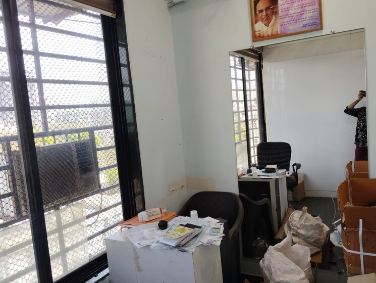 Team Area, goyal-trade-center Commercial Office Space 510 Sq.Ft. In Borivali East Mumbai 9096831