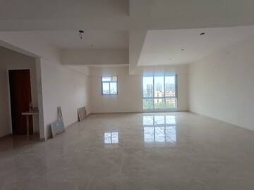 Room in 2 BHK Apartment at Charisma Samara, Chembur – for Rent