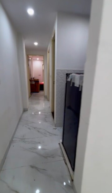 Building Lobby in 3 BHK Builder Floor at Mayur Vihar Phase 1 – for Rent