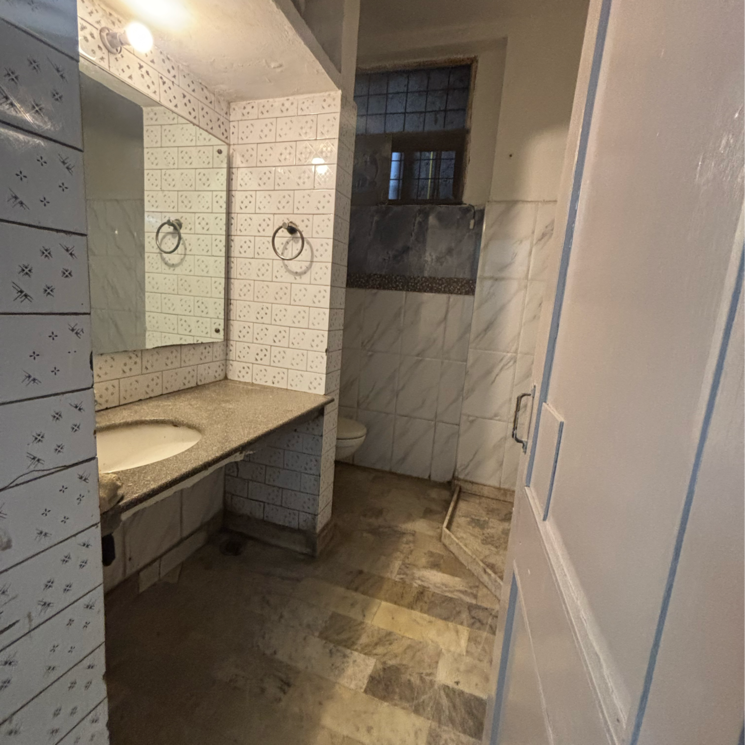 Bathroom, saket 1 Bedroom 700 Sq.Ft. Builder Floor In Saket Delhi 9096856